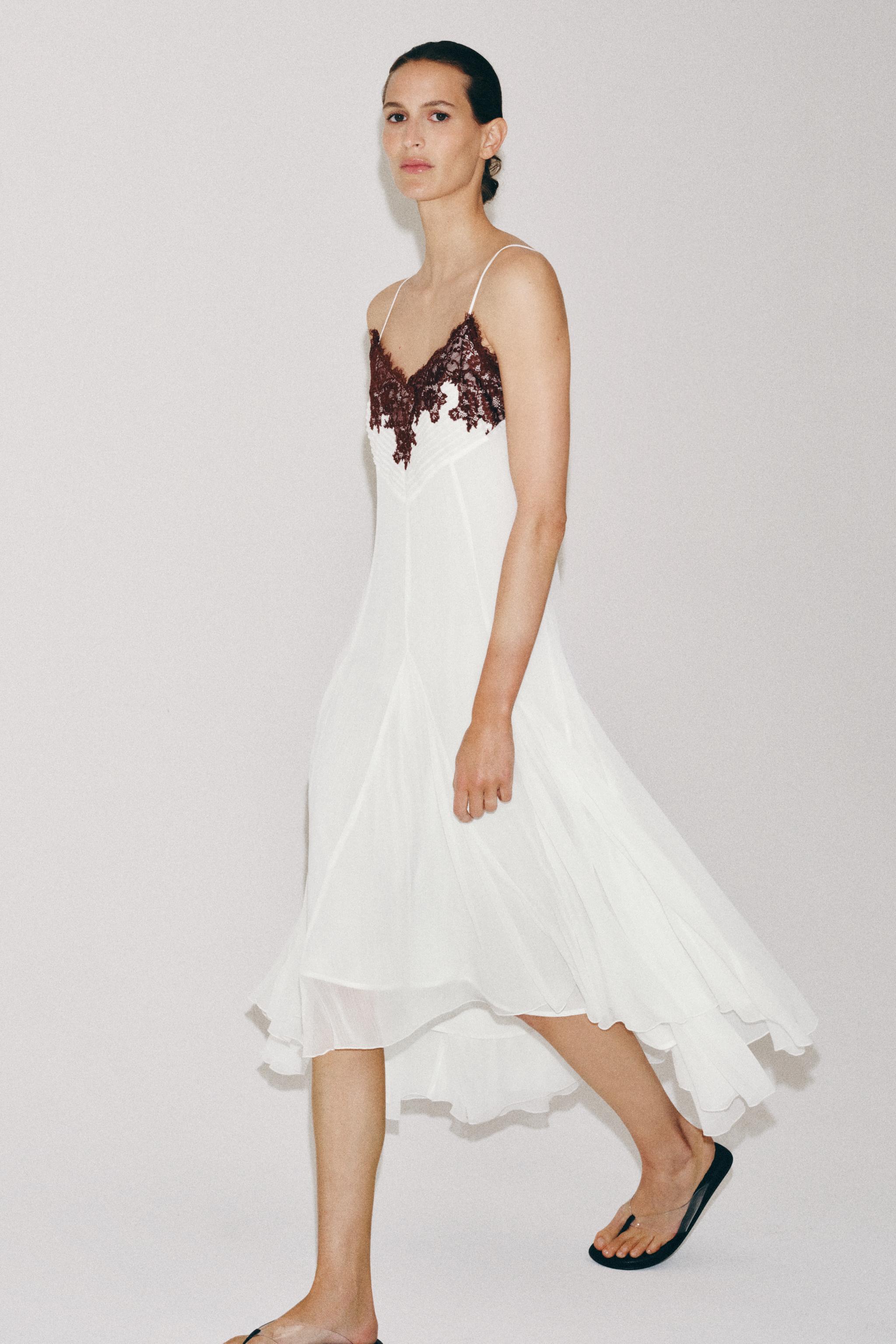 ROBE EN DENTELLE ZW COLLECTION